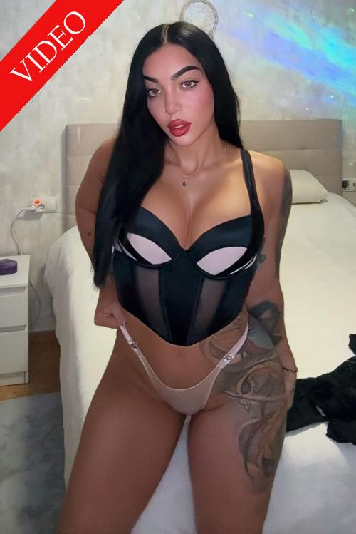 Ibiza Tops - Escorts - VICTORIA